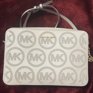 Michael Kors Jet Set Large Crossbody- Soft Pink